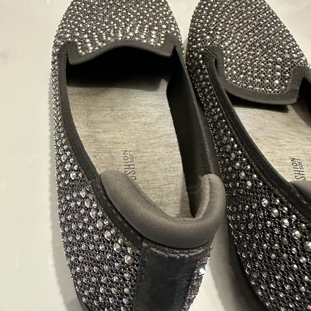 Size 8W Flats.  Grey with small silver studs
